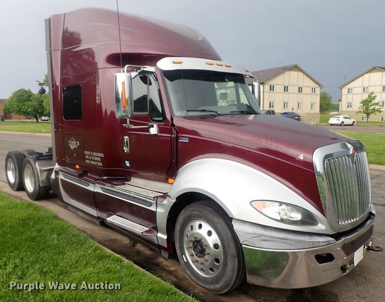 image for item DG3183 2012 International ProStar semi truck