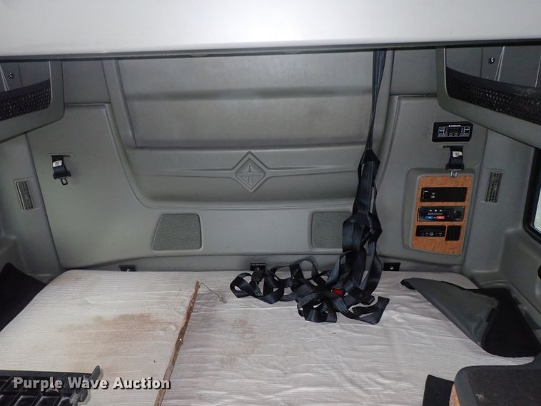 image for item DG3183 2012 International ProStar semi truck