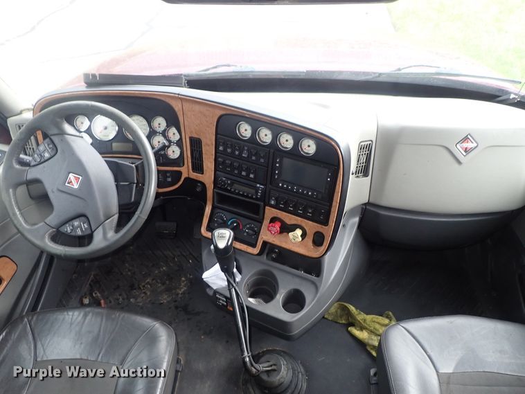 image for item DG3183 2012 International ProStar semi truck