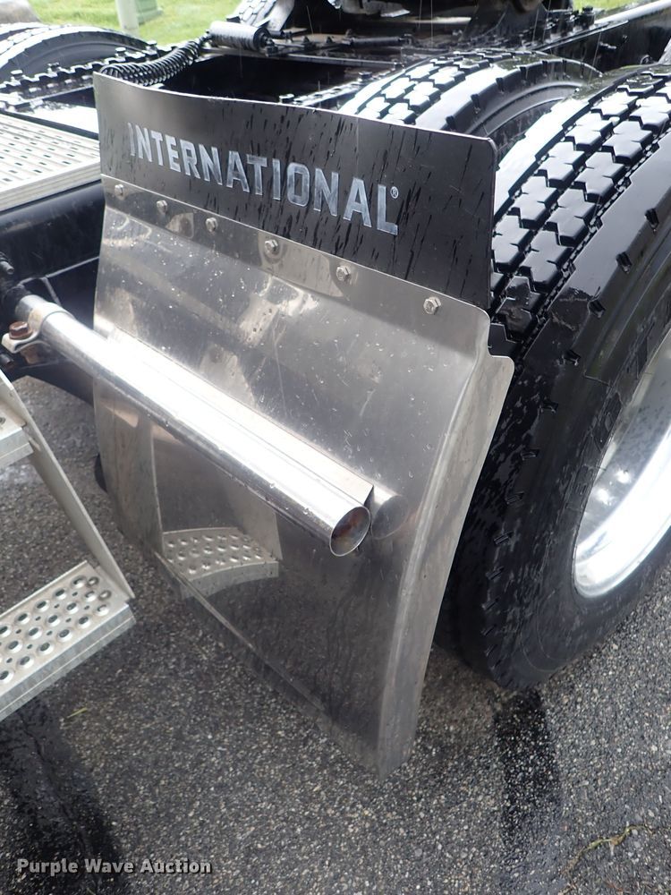 image for item DG3183 2012 International ProStar semi truck