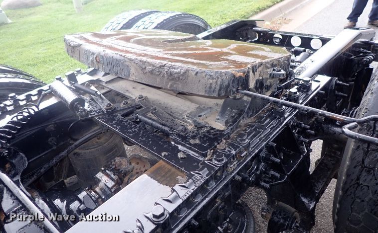 image for item DG3183 2012 International ProStar semi truck