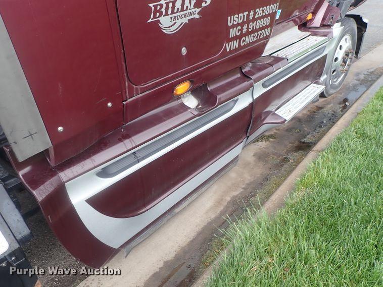 image for item DG3183 2012 International ProStar semi truck