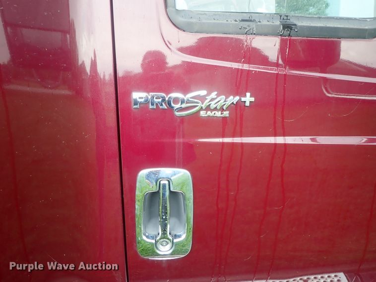 image for item DG3183 2012 International ProStar semi truck