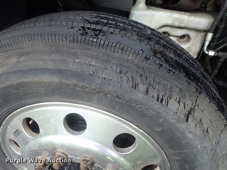 image for item DG3183 2012 International ProStar semi truck