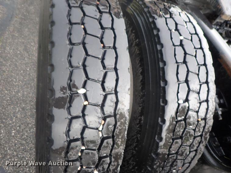 image for item DG3183 2012 International ProStar semi truck