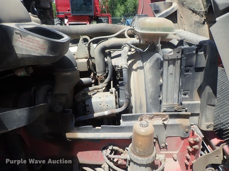 image for item DG3234 2000 Volvo VN  semi truck