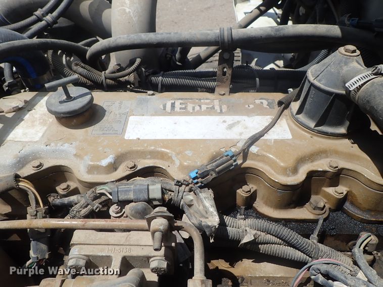 image for item DG3236 2000 Freightliner FL80  semi truck