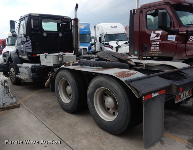 image for item DG6754 2014 Western Star 4900SB  semi truck