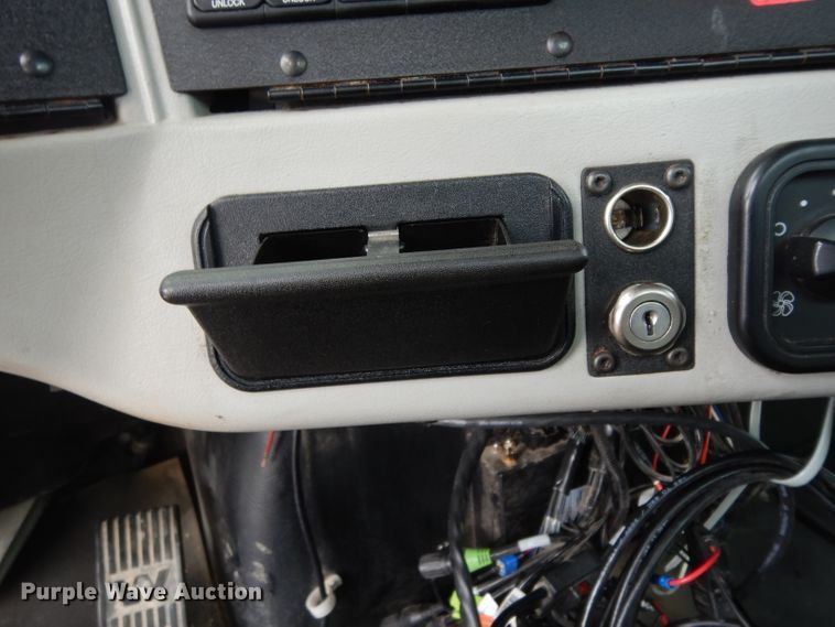 image for item DG6754 2014 Western Star 4900SB  semi truck