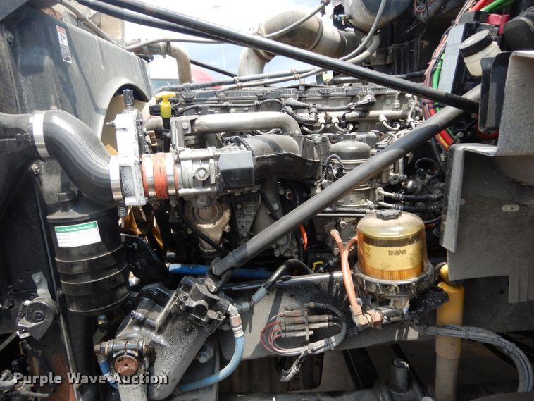 image for item DG6754 2014 Western Star 4900SB  semi truck