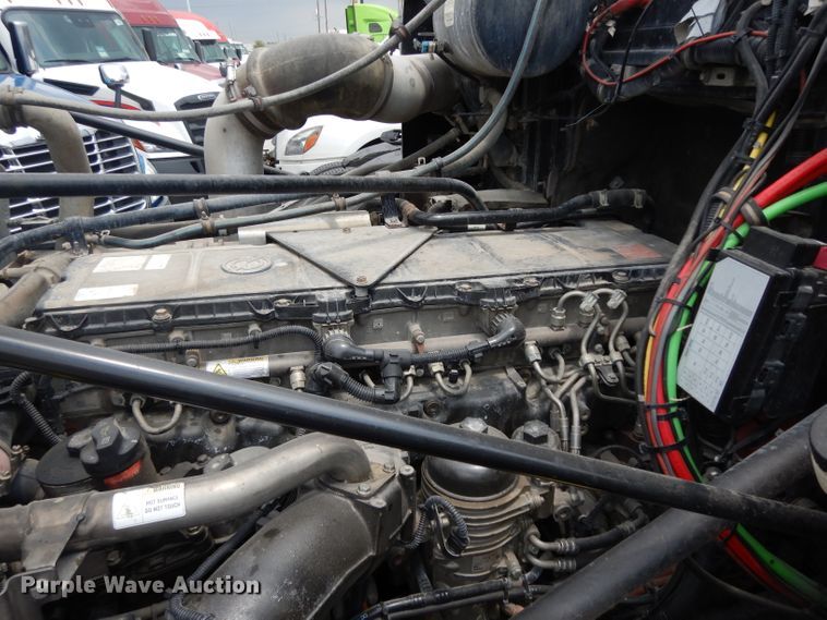 image for item DG6754 2014 Western Star 4900SB  semi truck