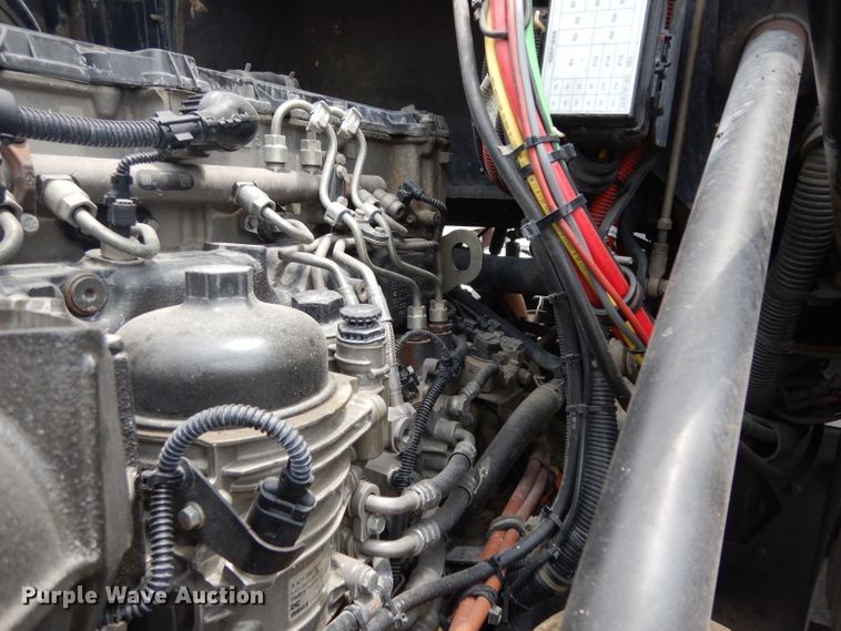 image for item DG6754 2014 Western Star 4900SB  semi truck