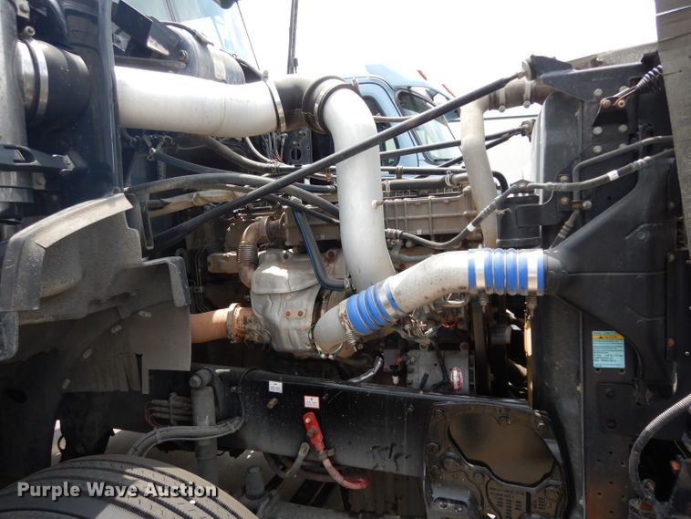 image for item DG6754 2014 Western Star 4900SB  semi truck