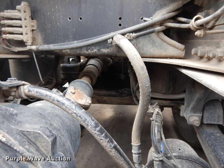 image for item DG6754 2014 Western Star 4900SB  semi truck