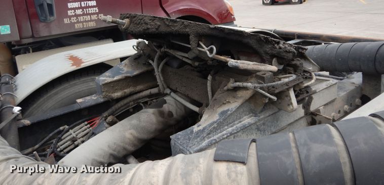 image for item DG6754 2014 Western Star 4900SB  semi truck