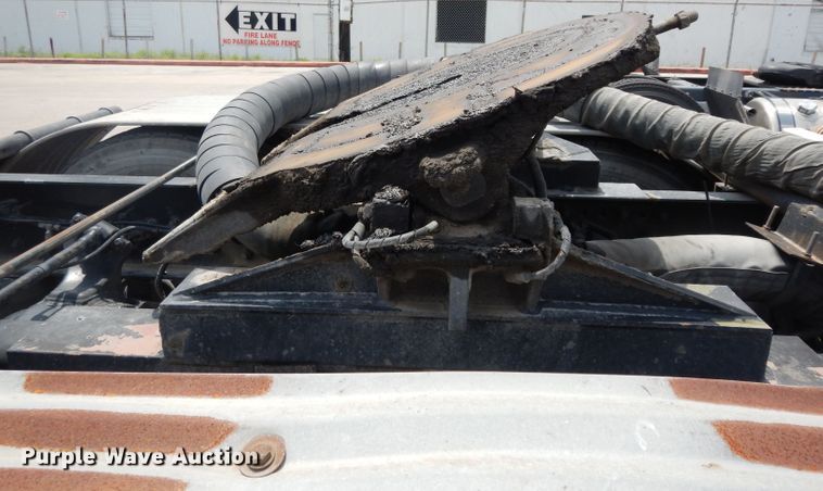 image for item DG6754 2014 Western Star 4900SB  semi truck