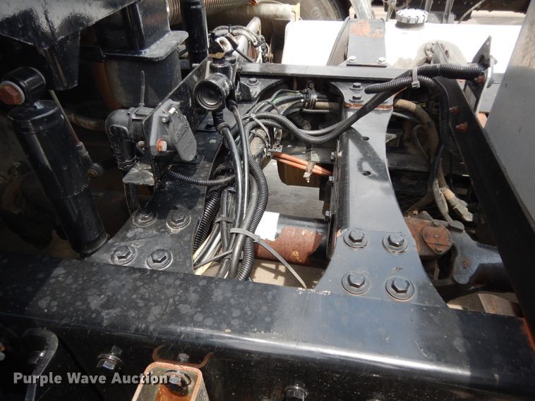 image for item DG6754 2014 Western Star 4900SB  semi truck