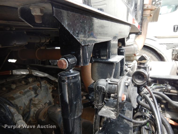 image for item DG6754 2014 Western Star 4900SB  semi truck