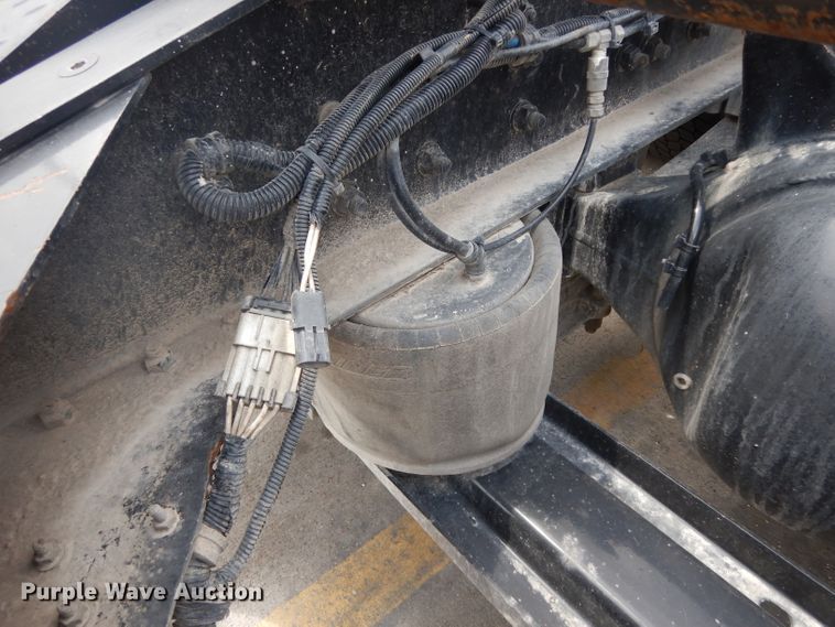 image for item DG6754 2014 Western Star 4900SB  semi truck