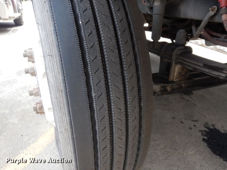 image for item DG6754 2014 Western Star 4900SB  semi truck