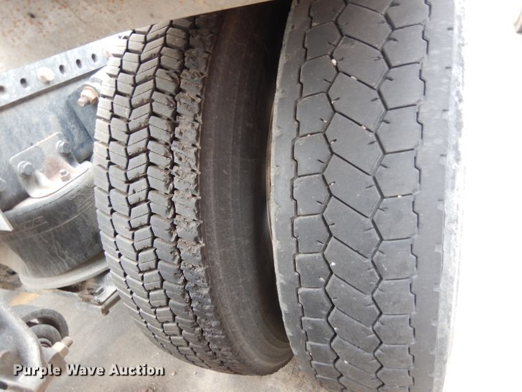 image for item DG6754 2014 Western Star 4900SB  semi truck