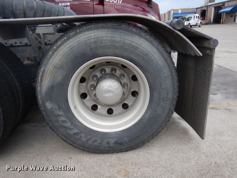 image for item DG6754 2014 Western Star 4900SB  semi truck