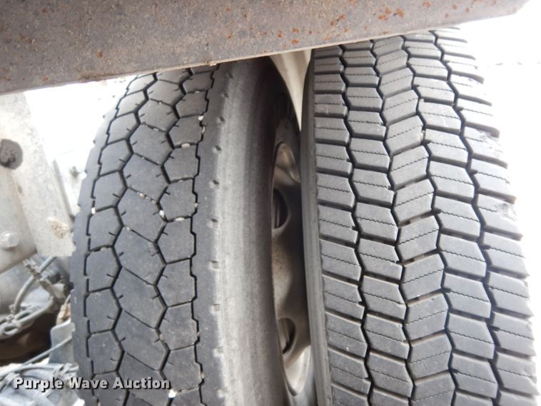 image for item DG6754 2014 Western Star 4900SB  semi truck