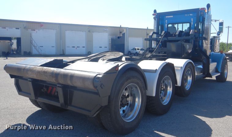 image for item DG8591 2012 Kenworth W900  semi truck