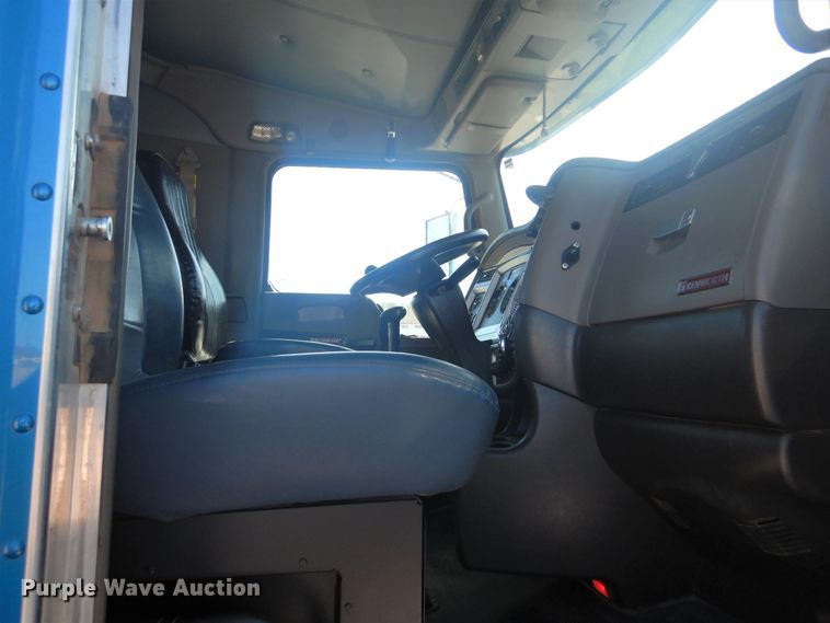 image for item DG8591 2012 Kenworth W900  semi truck