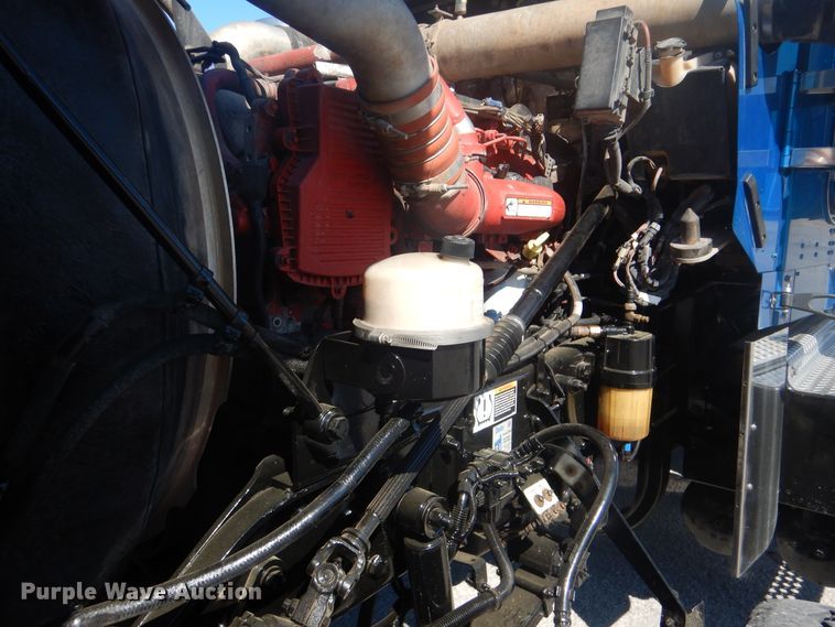 image for item DG8591 2012 Kenworth W900  semi truck