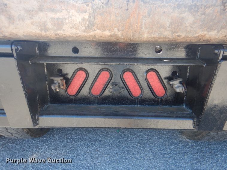 image for item DG8591 2012 Kenworth W900  semi truck