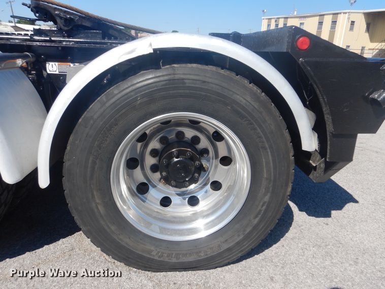 image for item DG8591 2012 Kenworth W900  semi truck