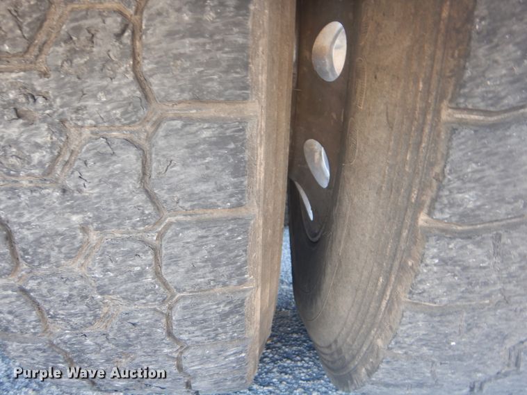 image for item DG8591 2012 Kenworth W900  semi truck