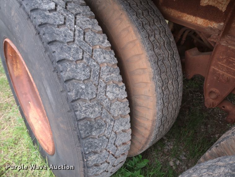 image for item DH0913 1976 Copco ESC-150 dry van trailer