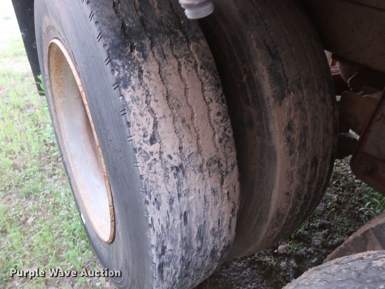 image for item DH0914 1971 Trailmobile dry van trailer