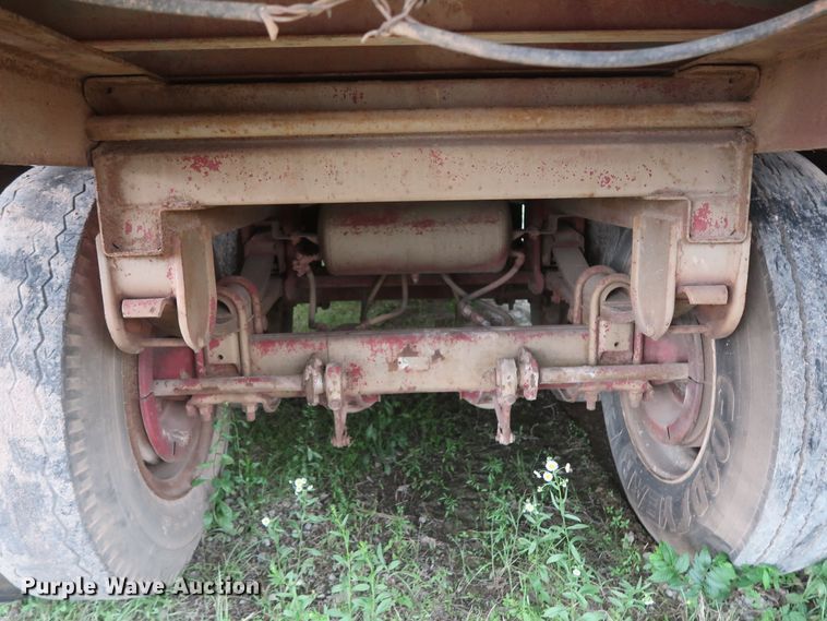 image for item DH0914 1971 Trailmobile dry van trailer