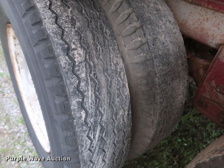 image for item DH0914 1971 Trailmobile dry van trailer