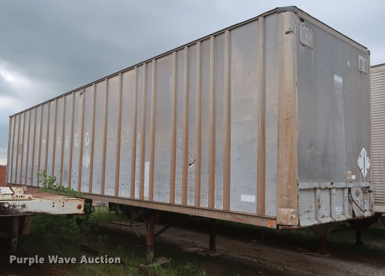 image for item DH0915 1977 Fruehauf E8-8801-42 dry van trailer