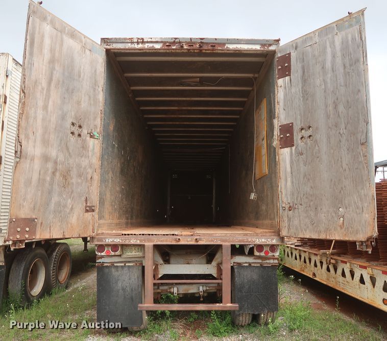 image for item DH0915 1977 Fruehauf E8-8801-42 dry van trailer