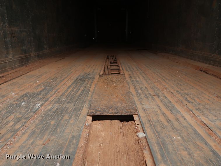 image for item DH0915 1977 Fruehauf E8-8801-42 dry van trailer