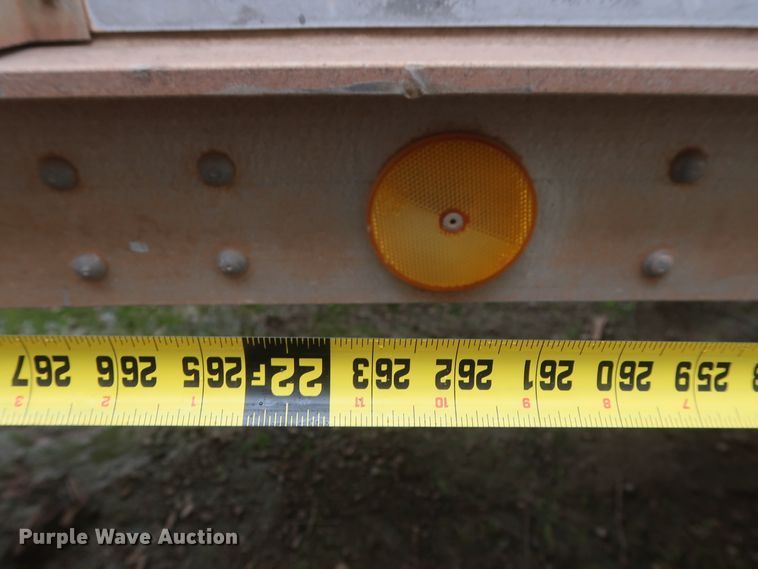 image for item DH0915 1977 Fruehauf E8-8801-42 dry van trailer