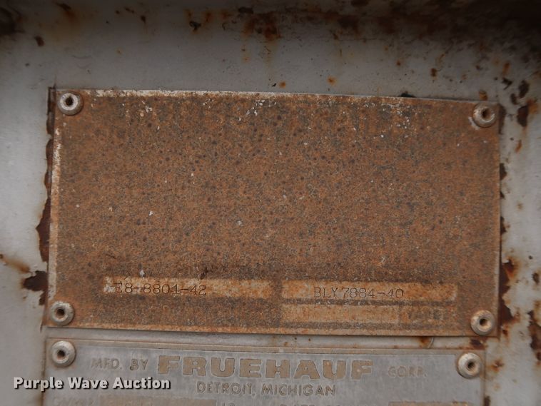 image for item DH0915 1977 Fruehauf E8-8801-42 dry van trailer