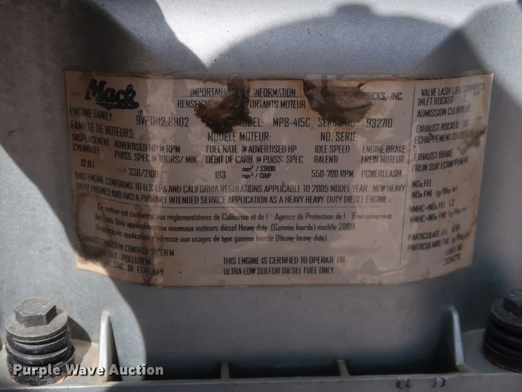 image for item DH0919 2010 Mack CHU613  semi truck