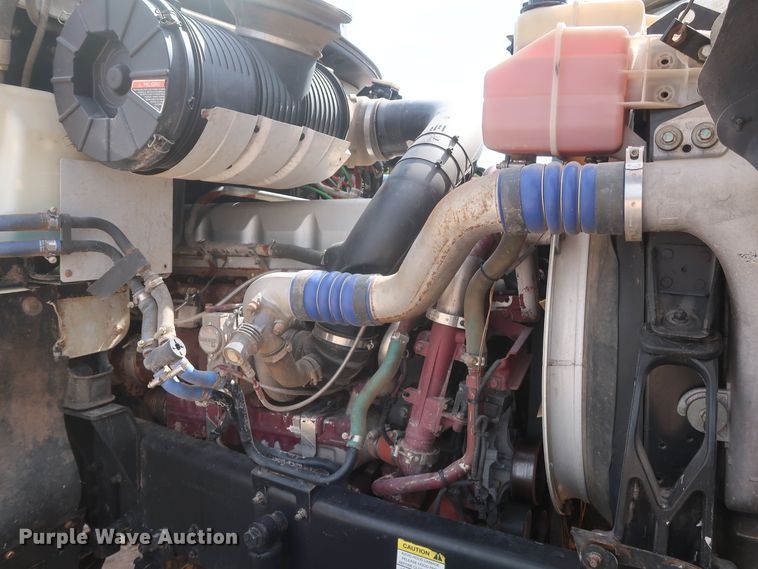 image for item DH0919 2010 Mack CHU613  semi truck