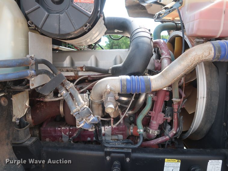 image for item DH0919 2010 Mack CHU613  semi truck