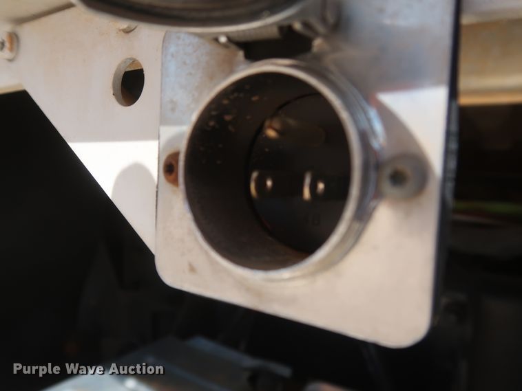 image for item DH0919 2010 Mack CHU613  semi truck