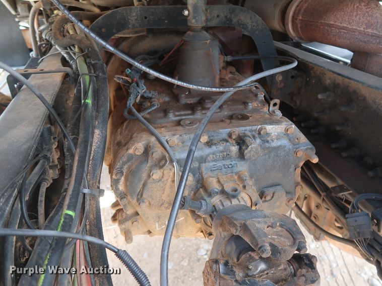 image for item DH0919 2010 Mack CHU613  semi truck