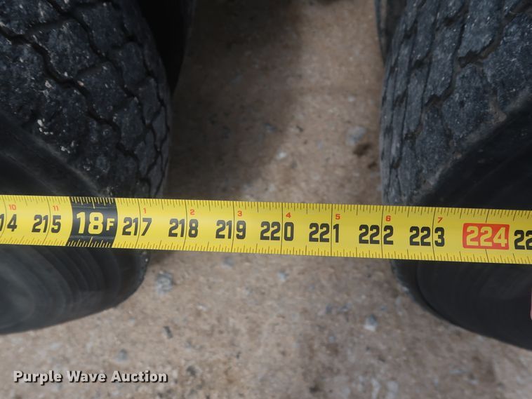 image for item DH0919 2010 Mack CHU613  semi truck