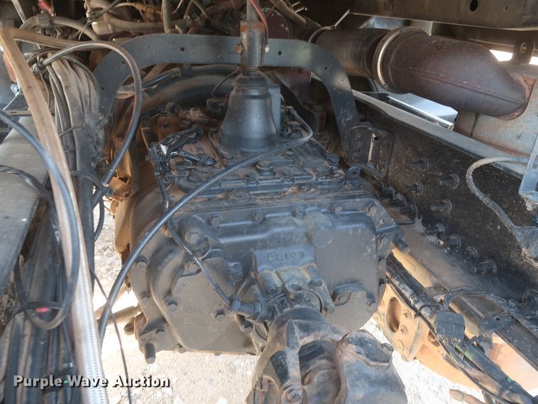 image for item DH0920 2010 Mack CHU613  semi truck