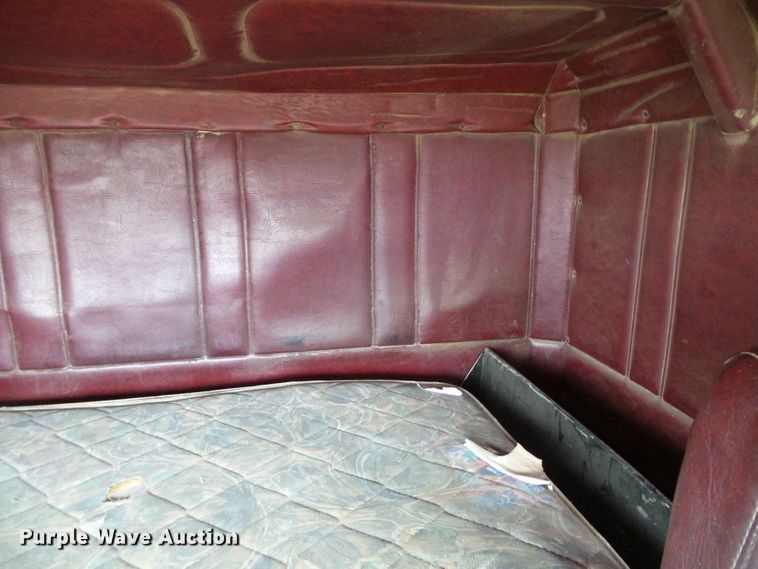 image for item DH4924 1989 Freightliner FLA  semi truck